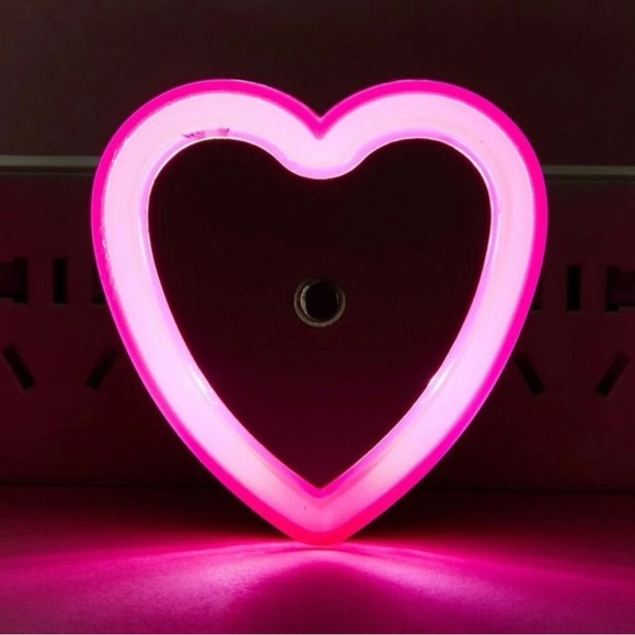 3/ $36 Heart Shaped Neon Pink Light Socket- Auto Dusk to Dawn Sensor - Picture 3 of 6